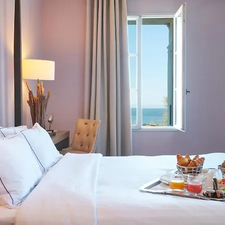 Chateau Des Tourelles - Relais Thalasso & 4*