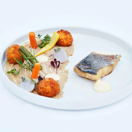 Chateau Des Tourelles - Relais Thalasso & 4*