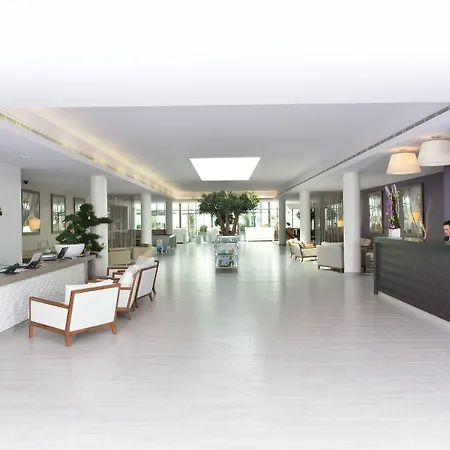 Chateau Des Tourelles - Relais Thalasso & 4*