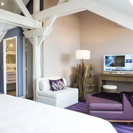 酒店 Chateau Des Tourelles - Relais Thalasso & 波尔尼谢