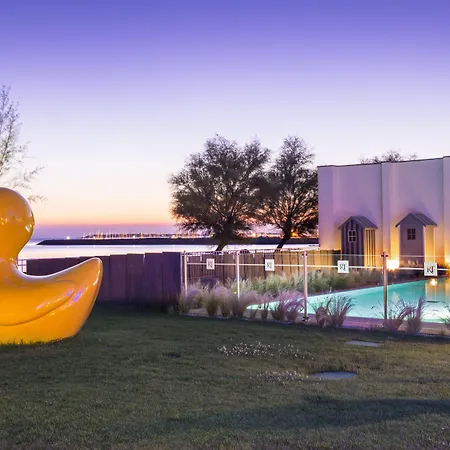 Chateau Des Tourelles - Relais Thalasso & 4* 波尔尼谢