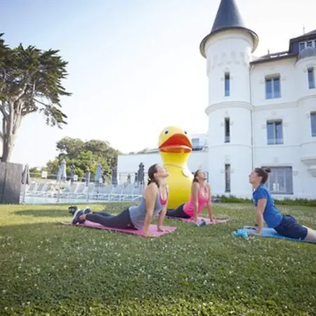 Chateau Des Tourelles - Relais Thalasso & 4* Порнише
