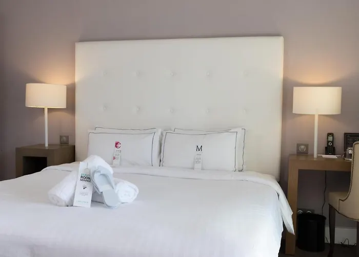 Chateau Des Tourelles - Relais Thalasso & 4*