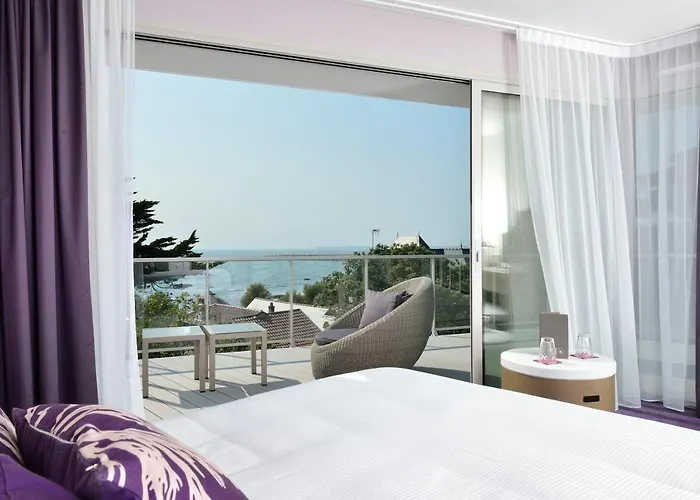 Chateau Des Tourelles - Relais Thalasso & 4*