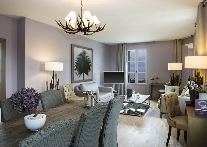 Hotel Chateau Des Tourelles - Relais Thalasso & 4*