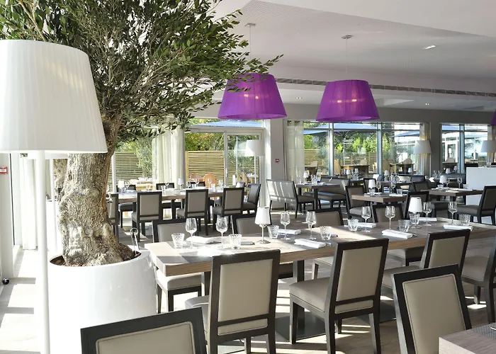 Chateau Des Tourelles - Relais Thalasso & Hotel 4*