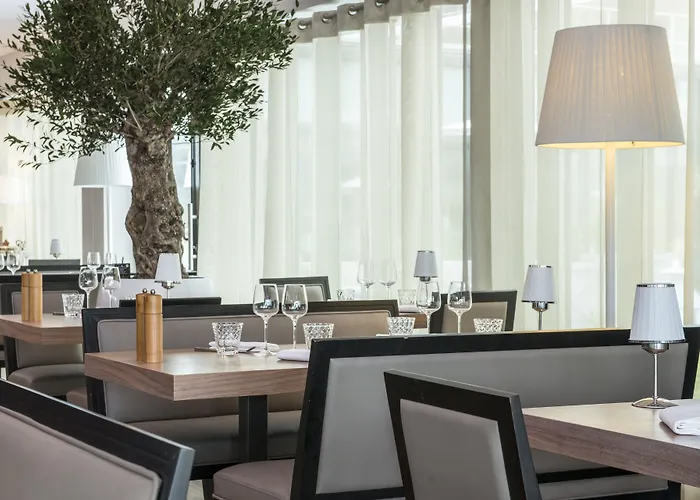 Chateau Des Tourelles - Relais Thalasso & Hotel