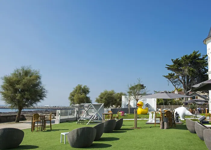 Hotel Chateau Des Tourelles - Relais Thalasso & 4*