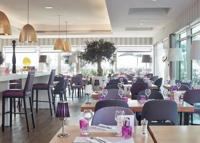 Chateau Des Tourelles - Relais Thalasso & 4*