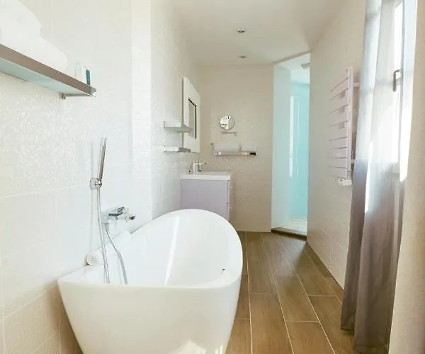 Chateau Des Tourelles - Relais Thalasso & 4* Pornichet